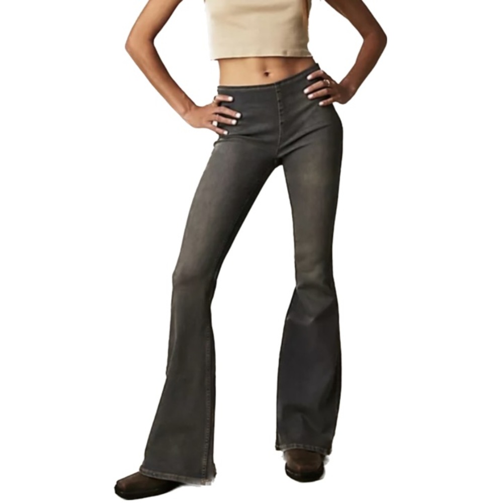 Free People | We The Free | Penny Pull-On Flare Jeans | Size 25.